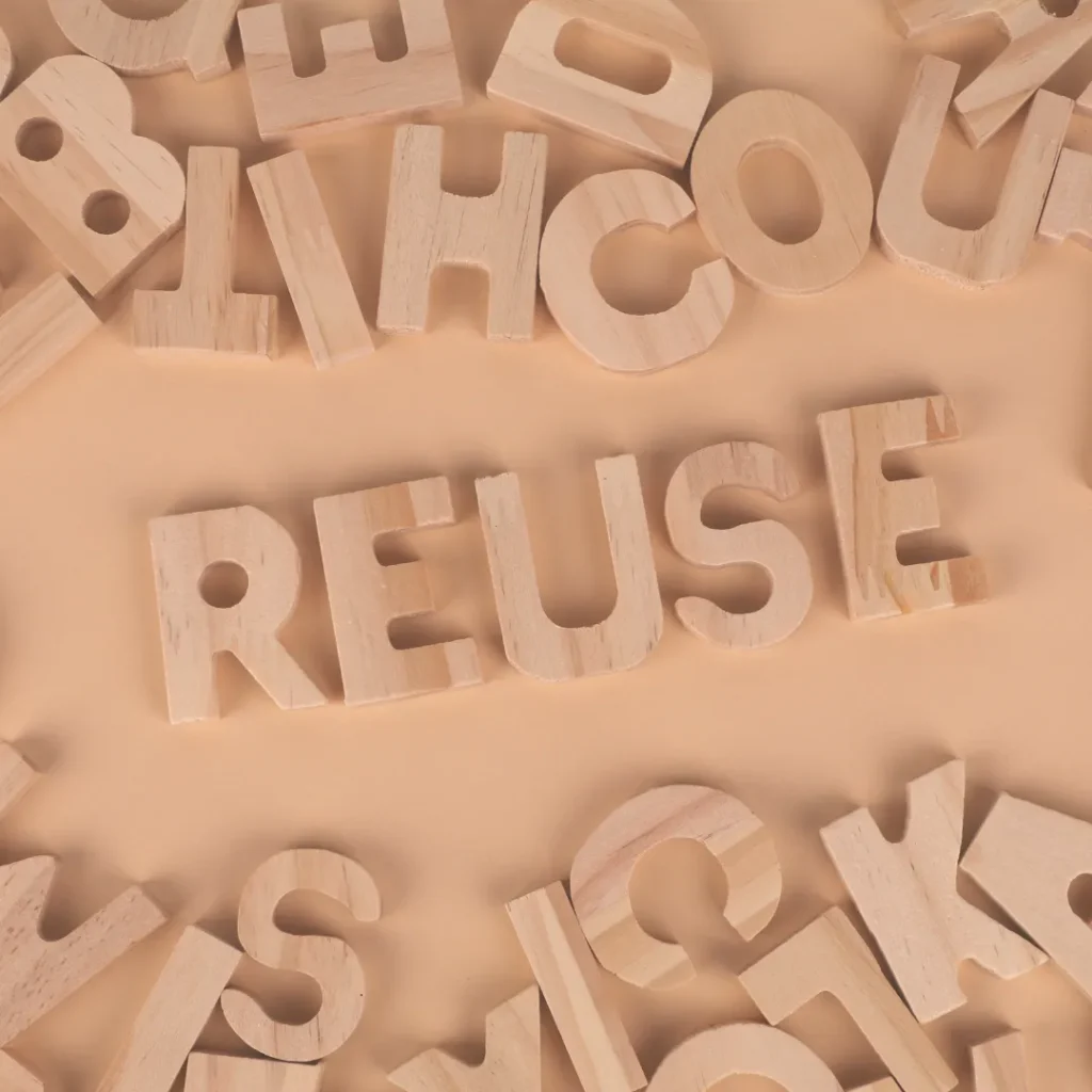 Η έννοια της επανάχρησης (reuse) ως βασική αρχή της κυκλικής αρχιτεκτονικής και της χρήσης βιώσιμων υλικών.